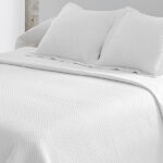 Colcha Bouti Termo. DN MODA Reversible Lisa 3D blanca